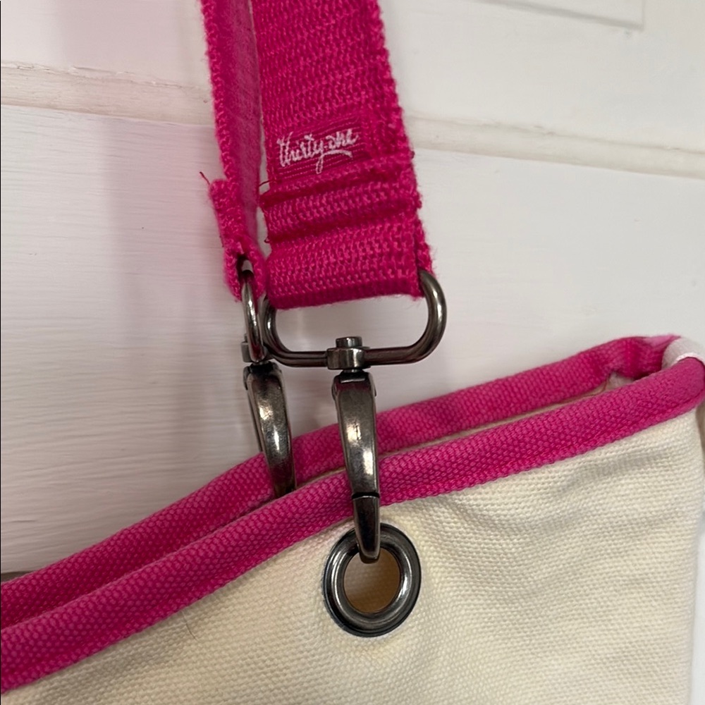 Vibrant Pink and Cream Canvas Tote with Daisy Design - Picture 3 of 9